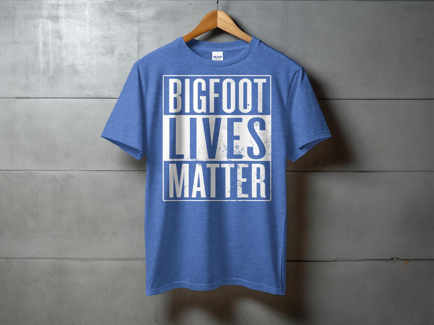 Bigfoot Lives Matter Fun Graphic Slogan T-Shirt