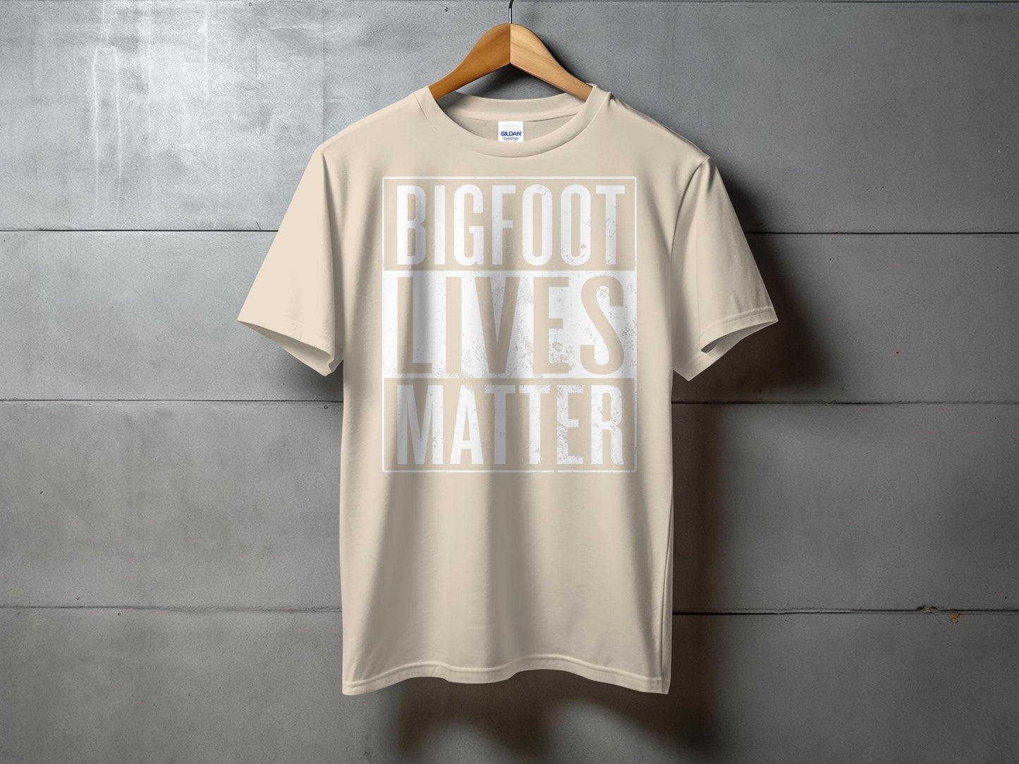 Bigfoot Lives Matter Fun Graphic Slogan T-Shirt